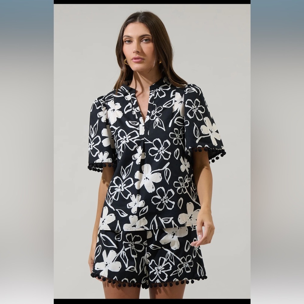 SugarLips Kianza Floral Yulia Split Neck Poplin Top & Zaferia Bermuda Shorts Set - Picture 7 of 11